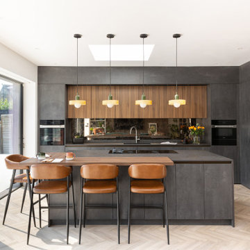 Contemporary Extension to 1930s Family Home