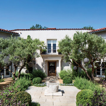 Actress Ellen Pompeo Home