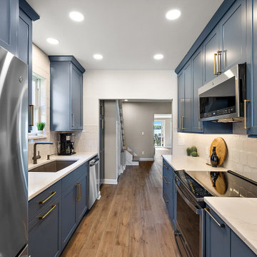 Showplace EVO Pendleton Kitchen in Smokey Blue and Quartersawn Oak Sable