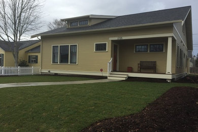 Example of an arts and crafts home design design in Seattle