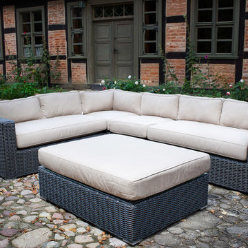 Toja Patio Furniture - Yorkville Sectional Set - House