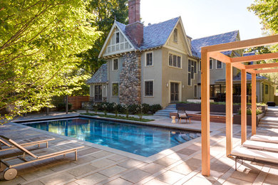 Example of a minimalist patio design in Boston