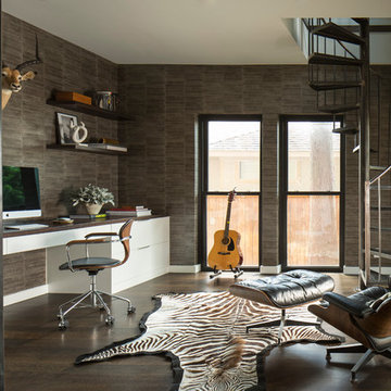 Contemporary Warmth: Highland Park Residence