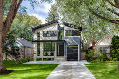 Contemporary exterior home idea in Toronto