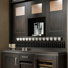 wet/dry bar in kitchen