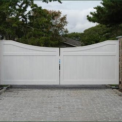 Cellular Vinyl Universal Privacy Gate - Outdoor Products