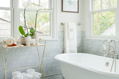 Inspiration for a transitional bathroom remodel in Los Angeles