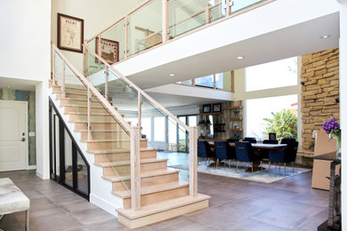 Minimalist staircase photo in Orange County