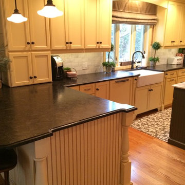 Charming Luxury in Western Springs - Kitchen