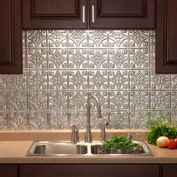 Fasade Traditional 1 Backsplash Panel in Brushed Aluminum