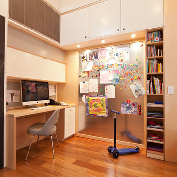 Tribeca; A hybrid home office and playroom
