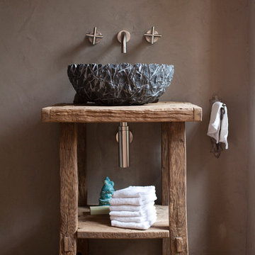 Bad in Kalkmarmorputz in Taupe