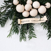 DIY Projects: A Beautifully Simple Christmas Wreath