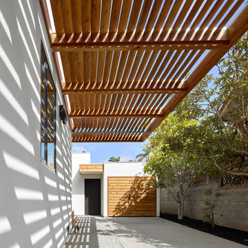 H138, San Diego House