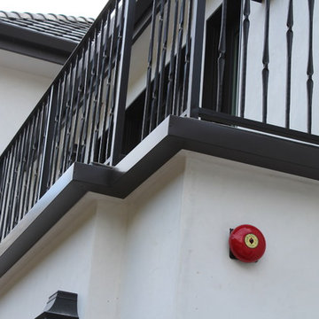 6 inch Angle Face/Flat Face Gutters with smooth Downspouts in Pacific Palisades