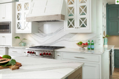 Kitchen - transitional kitchen idea in Indianapolis