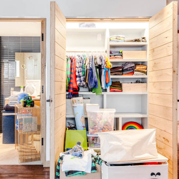 Kid Closet Organization