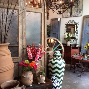 Casa mexicana Imports Showroom