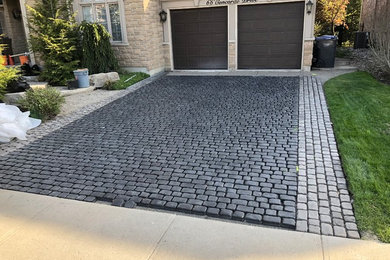 This is an example of a rustic landscaping in Toronto.