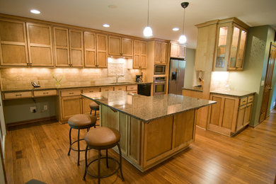 Kitchen photo in Minneapolis