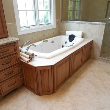 Maax tub with Grohe faucets