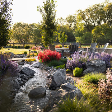 Natural Elements Provide Outdoor Oasis at Contemporary Home