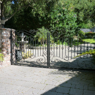 Metal driveway gates