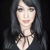 Nikki Simpsons foto