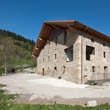 Reforma de un caserío en Errezil, Guipuzcoa