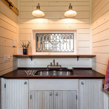 Creative Carriage House