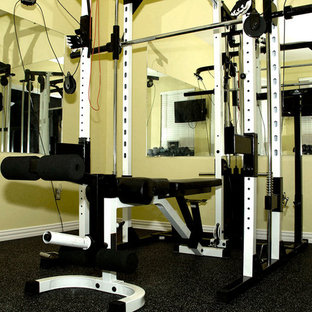 フェニックスのトラディショナルスタイルのおしゃれなホームジムの写真