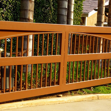 Metal driveway gates