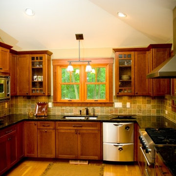 Arts & Crafts Home in the Woods