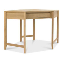 Make-Up Dresser/Corner
