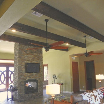 Lake View Courtyard Home
