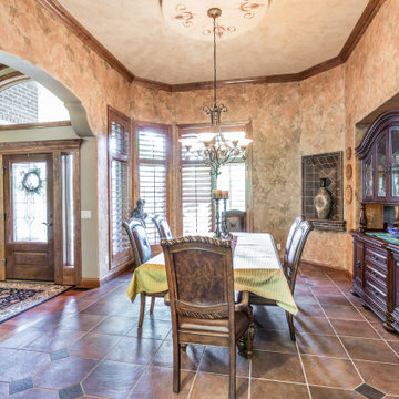 S. Frontier Trail Residence