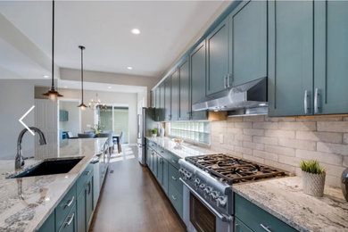 Kitchen - craftsman kitchen idea in Denver
