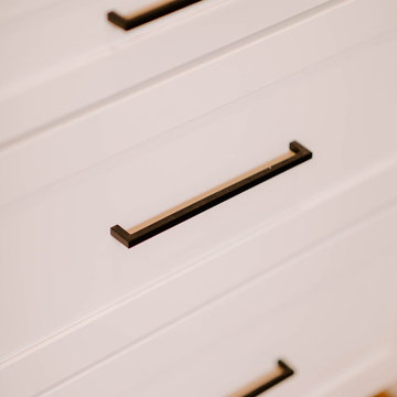 Lyndale in Dove White - KraftMaid