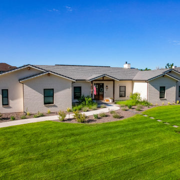 Denver Area New Build Designed With a Contemporary and Water-Conscious Landscape