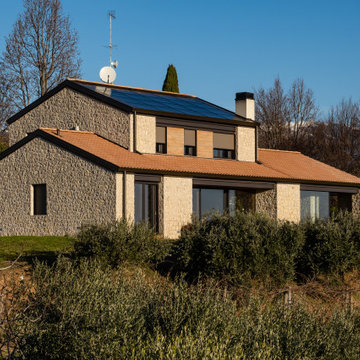 Villa in pietra e legno