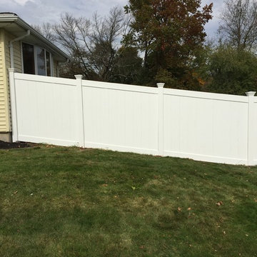 Newington| 4' Premium PVC Yard Enclosure