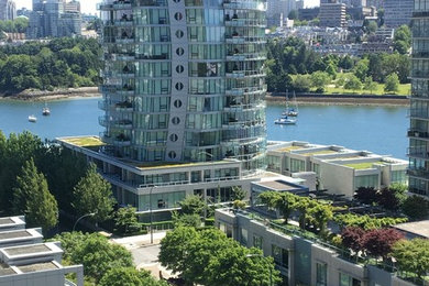Example of a minimalist balcony design in Vancouver