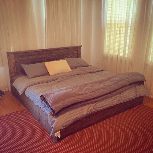 Rustic Style Platform Bed Headboard Rustic Style Platform Bed Headboard