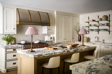 Transitional kitchen photo in Chicago