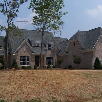 Front Elevation / Curb Appeal
