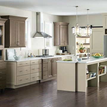 Maple Cabinets in a Casual Kitchen