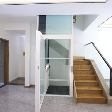 Modern Residential Platform Lift | Cibes Primo by Elevator Service Co.
