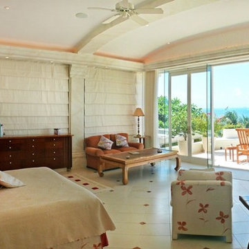 Waterfront Villa. Mediterranean. Villa Madonna on the beach. Cancun, México.