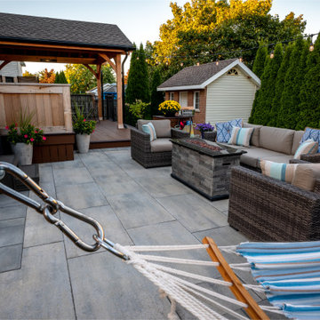Backyard Bar and Grill