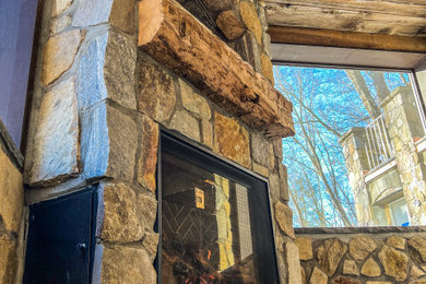 Inspiration for a rustic home design remodel in New York